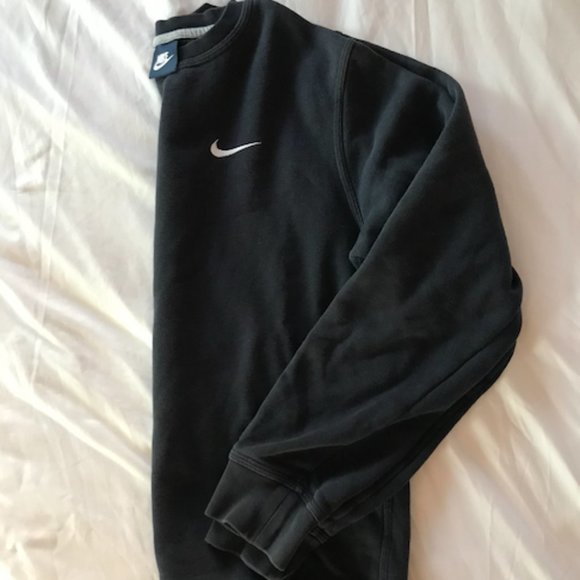 Nike Sweaters - Nike Sweatshirt
